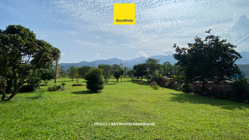 Dijual Cepat! Villa Mewah+Ruko di Jalan Raya Puncak, Jawa Barat