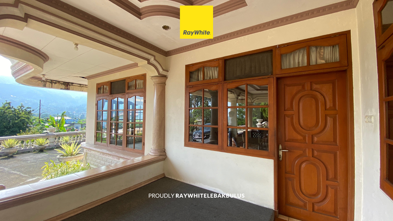 Dijual Cepat! Villa Mewah+Ruko di Jalan Raya Puncak, Jawa Barat