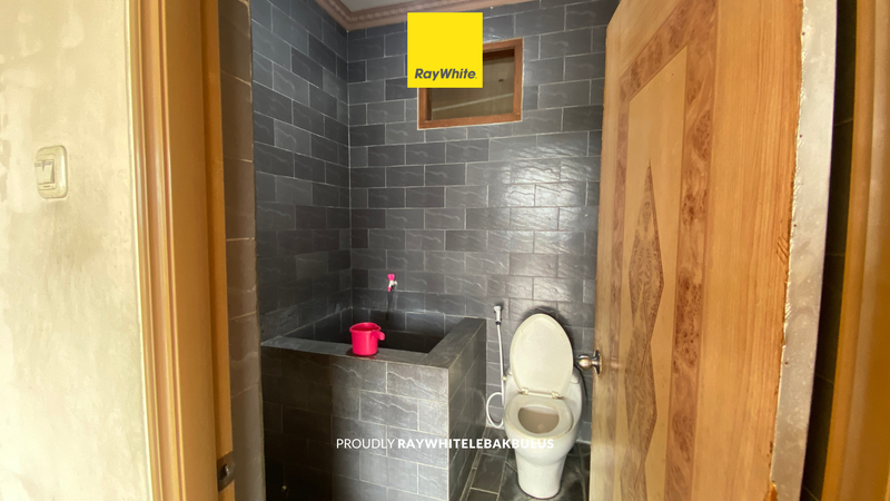 Dijual Cepat! Villa Mewah+Ruko di Jalan Raya Puncak, Jawa Barat