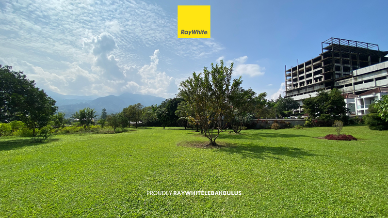 Dijual Cepat! Villa Mewah+Ruko di Jalan Raya Puncak, Jawa Barat