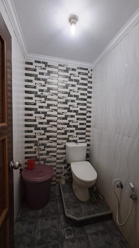 Rumah Cantik 1½ Lantai di Ciputat dengan KT 3 KM 2 Surat SHM