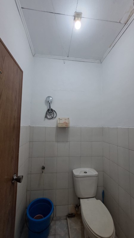 Rumah Cantik 1½ Lantai di Ciputat dengan KT 3 KM 2 Surat SHM