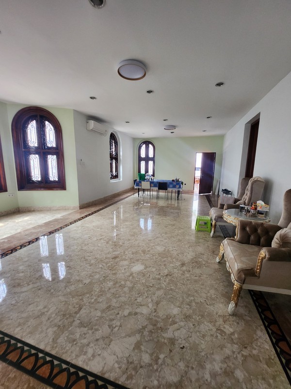 Dijual Rumah 863 m2 Rumah Raya Darmo - Tegalsari - Surabaya Pusat - Nol Jalan Raya - Parkiran Mobil Luas - Surat SHM - Cocok Buat Segala Usaha , Kantor, Bank, Resto, Cafe 