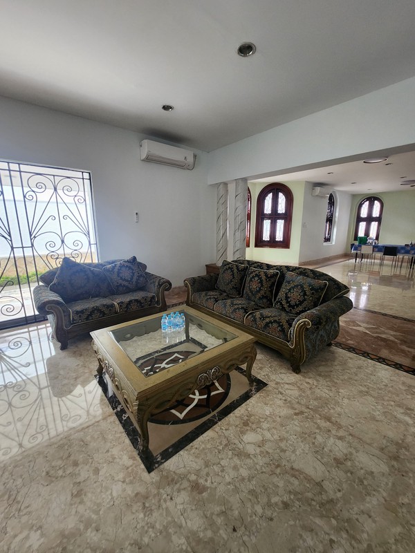 Dijual Rumah 863 m2 Rumah Raya Darmo - Tegalsari - Surabaya Pusat - Nol Jalan Raya - Parkiran Mobil Luas - Surat SHM - Cocok Buat Segala Usaha , Kantor, Bank, Resto, Cafe 