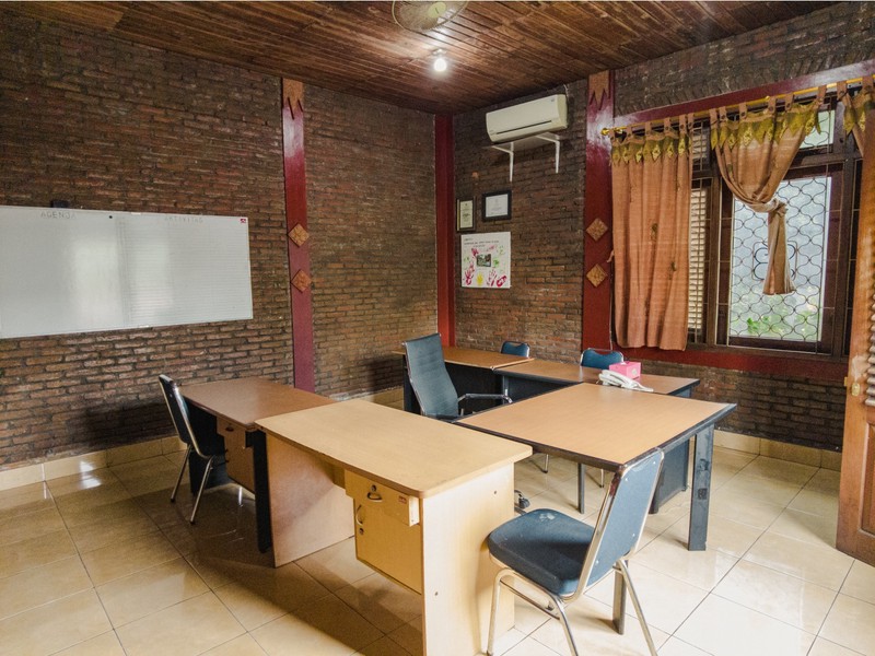 Dijual Cepat Prime Business Venue Di Jalan Damai Sleman, Cocok Untuk Kantor/Homestay