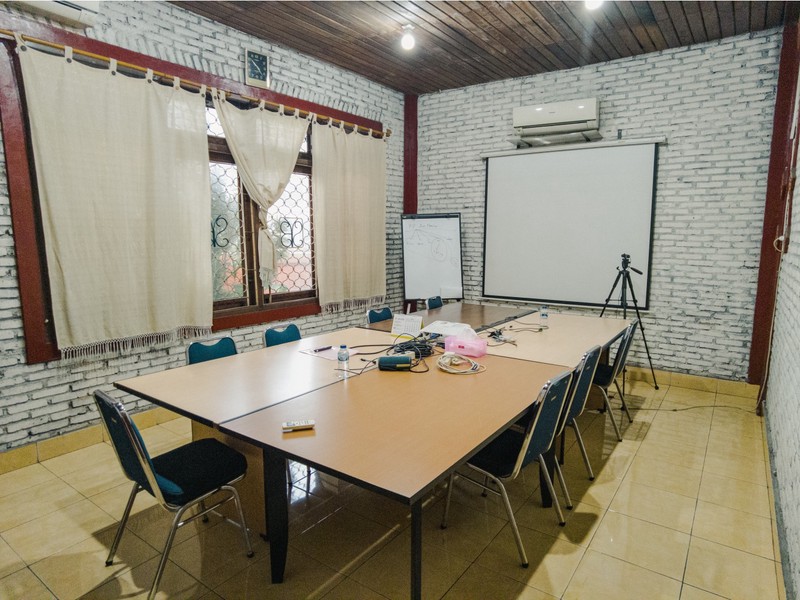 Dijual Cepat Prime Business Venue Di Jalan Damai Sleman, Cocok Untuk Kantor/Homestay