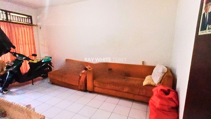 Rumah 2 Lantai Cocok untuk Kos-Kosan di Taman Margasatwa, Dijual Cepat!