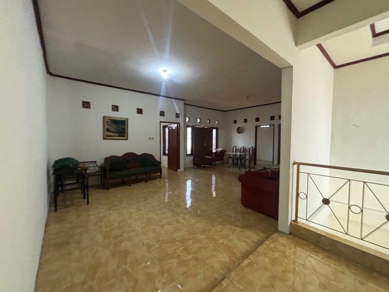 DIJUAL RUMAH TINGGAL 2 LANTAI di Bukit Sawangan Indah Blok D6 No 1 RT 010 RW 05