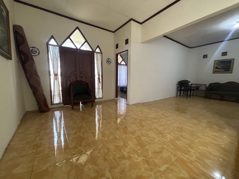 DIJUAL RUMAH TINGGAL 2 LANTAI di Bukit Sawangan Indah Blok D6 No 1 RT 010 RW 05