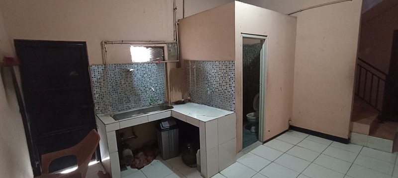 DIJUAL RUMAH TINGGAL 2 LANTAI DI JL Pendowo Raya -  Limo Depok