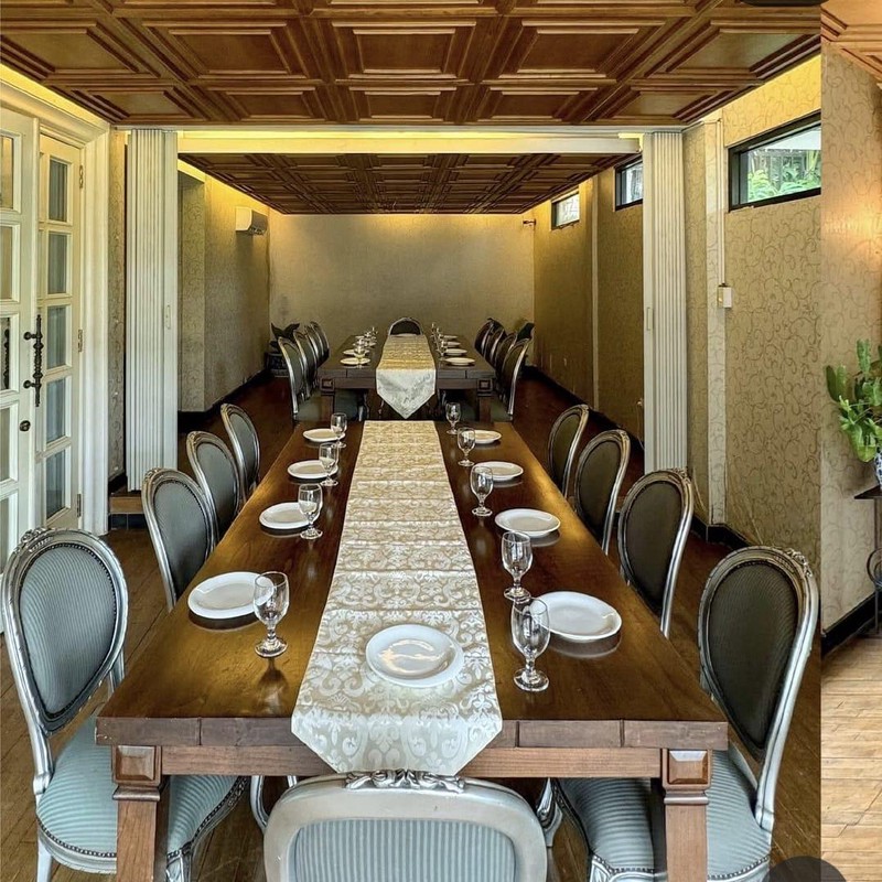 Dijual Restaurant & Lapangan Padel Kemang