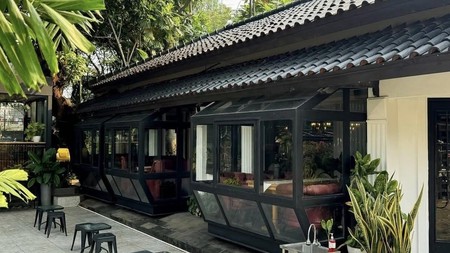 Dijual Restaurant & Lapangan Padel Kemang
