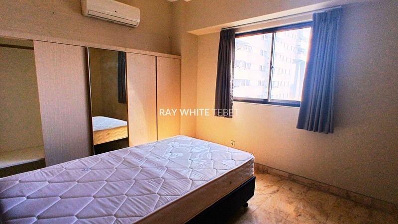 Dijual Apartemen Bona Vista Cilandak - 3+1 BR Semi Furnished, Siap Huni