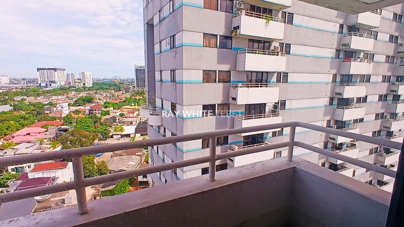 Dijual Apartemen Bona Vista Cilandak - 3+1 BR Semi Furnished, Siap Huni