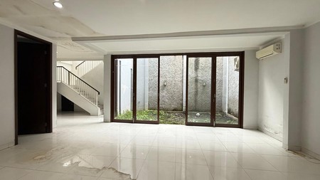 Rumah Bagus Siap Huni 2 Lantai Siap Huni KT 4+1 KM 3+1 Surat SHM @Bintaro Sektor 9