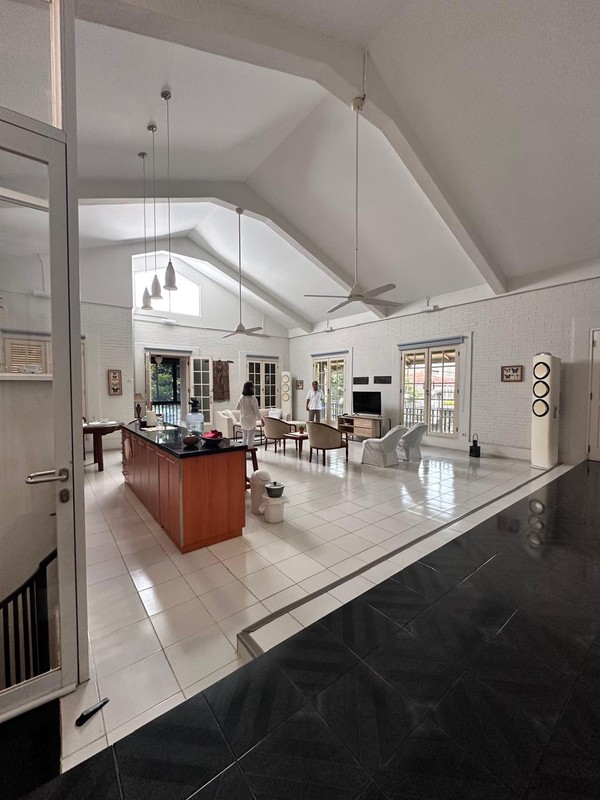 Dijual Rumah Bagus Siap Huni Full Furnished Megapolitan Cinere Estate, Depok