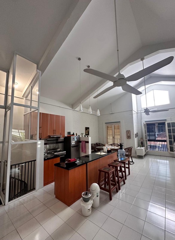 Dijual Rumah Bagus Siap Huni Full Furnished Megapolitan Cinere Estate, Depok