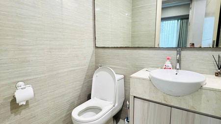 Disewakan Apartemen LARIZ. Mansion Pakuwon Mall Surabaya  3BR Furnish Ada Balkon