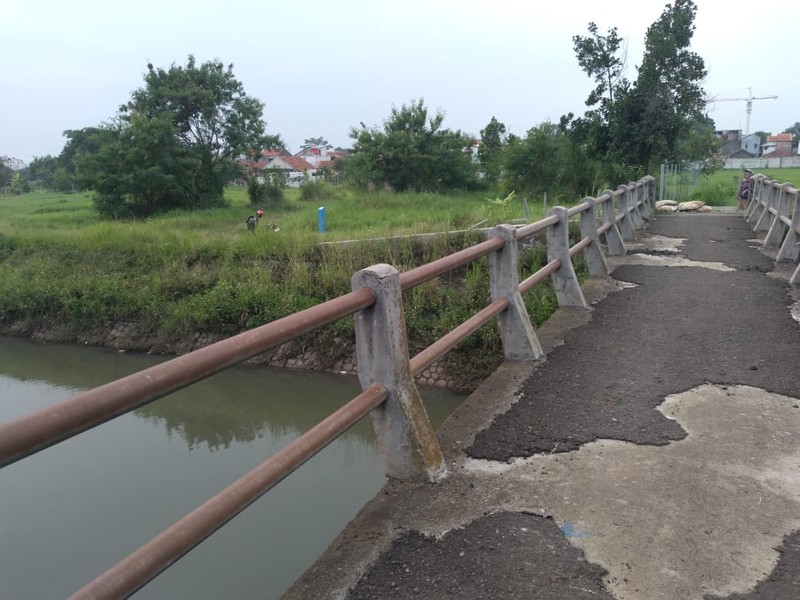 Tanah di Cimencrang Kawasan Sumarecon