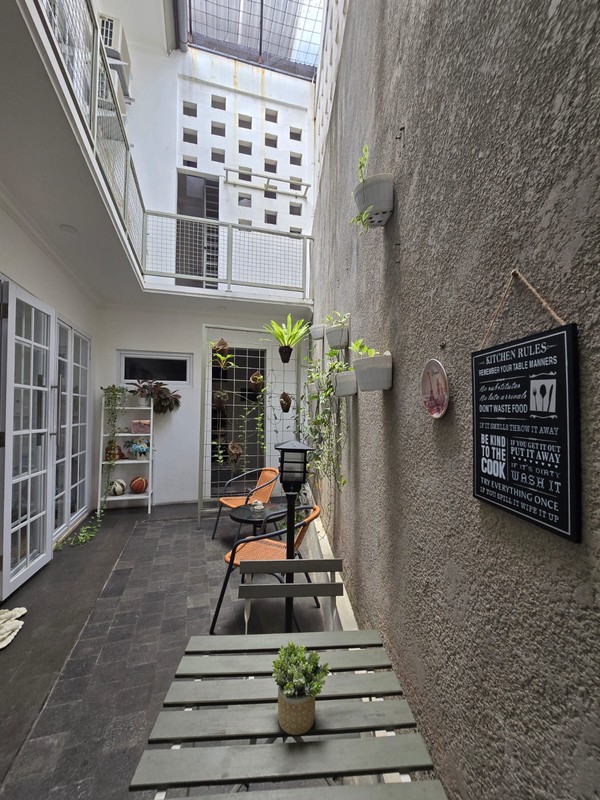 Rumah bagus,siap huni ,keamanan di Bintaro Jaya 9