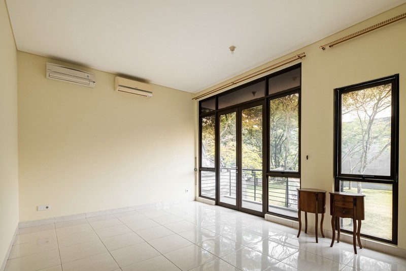 jual cepat rumah siap huni green cove bsd city shm bisa kpr