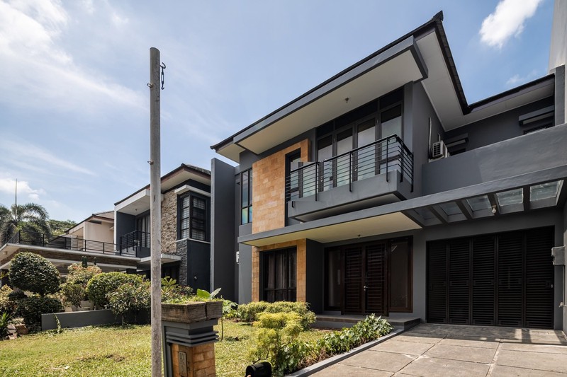 jual cepat rumah siap huni green cove bsd city shm bisa kpr