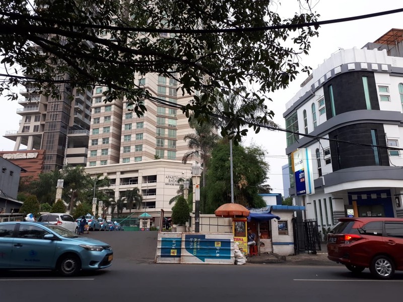 DIJUAL RUMAH LAMA DI AREA KOMERSIAL DI BENDUNGAN HILIR