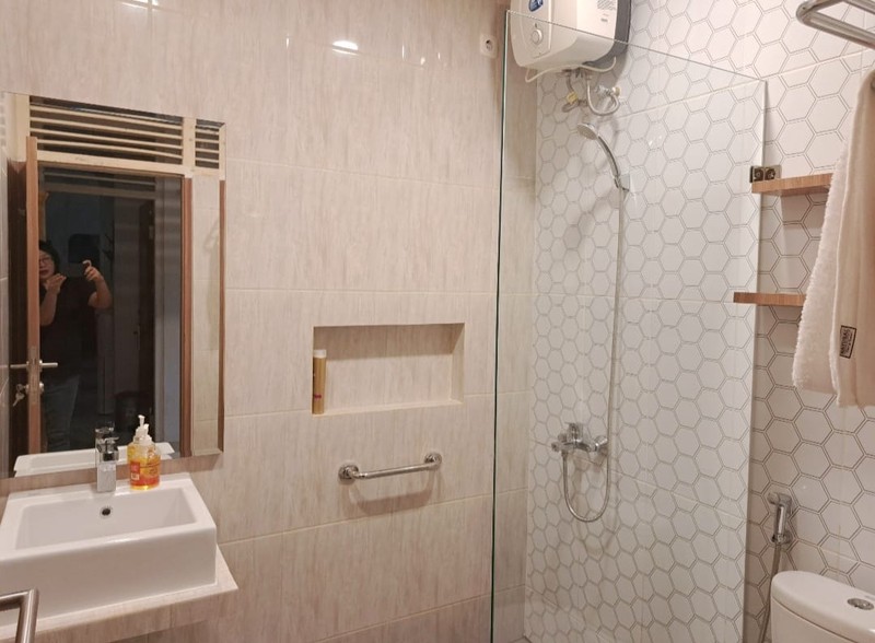 Rumah Bonus Kos-Kosan di Tomang