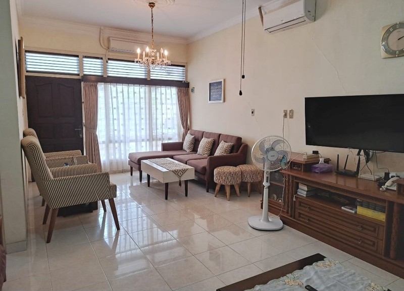 Rumah Bonus Kos-Kosan di Tomang