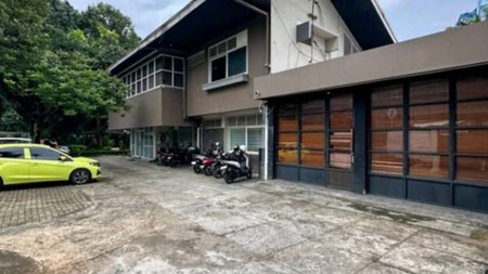 Dijual Rumah Sangat Strategis di Jalan Raya Prapanca, Kebayoran Baru, Jakarta Selatan