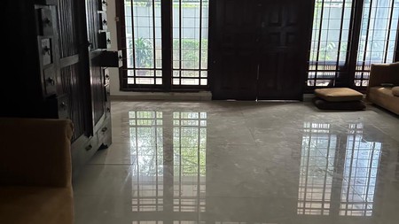 Disewakan Rumah Premium di Menteng