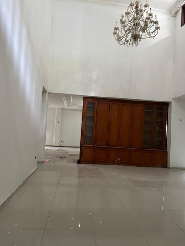 Disewakan Rumah Premium di Menteng