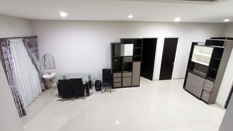 Rumah di Kendangsari Surabaya Selatan, Minimalis, 2 Lantai, Siap Huni - EA -