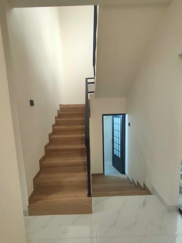 Rumah Bagus,nyaman di Graha Raya Tangerang Selatan