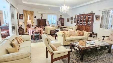 For Sale Spacious East Facing Home with Elegant Design