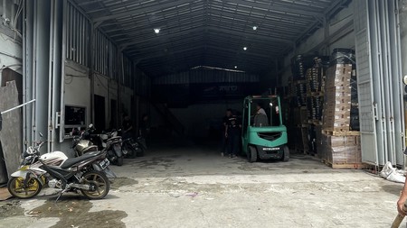 Dijual Gudang + Kantor