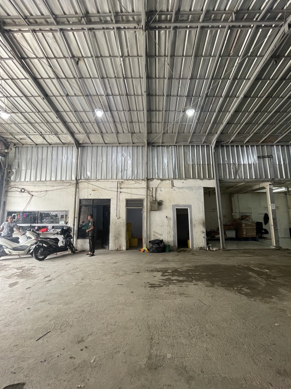 Dijual Gudang + Kantor