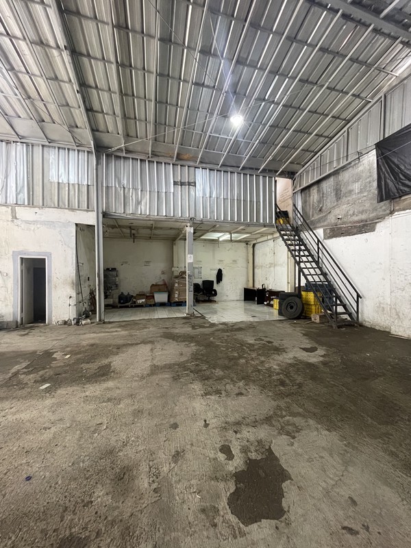 Dijual Gudang + Kantor