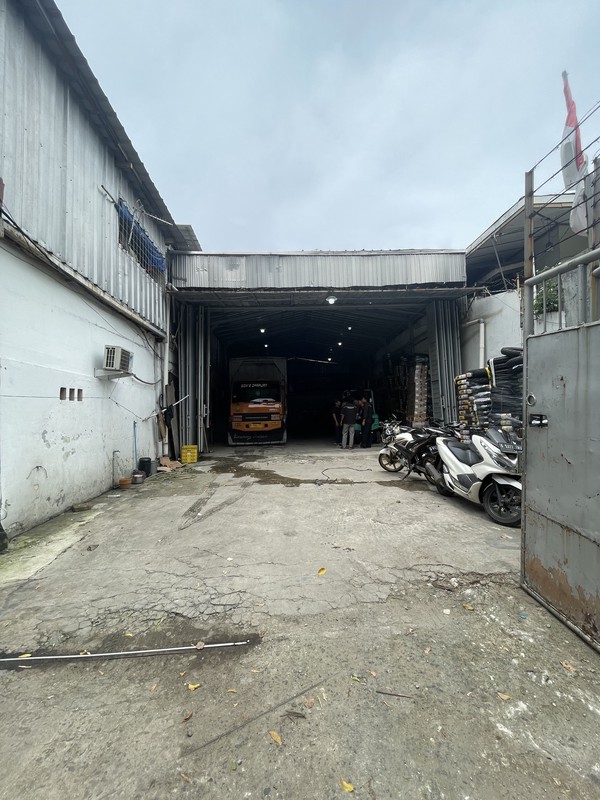 Dijual Gudang + Kantor