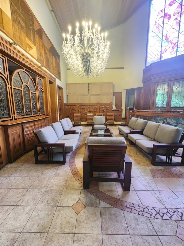 Dijual Rumah mewah area strategis