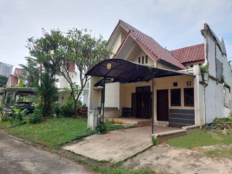 Termurah Rumah hitung tanah di Alama Sutera