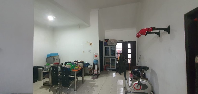 JUAL RUMAH SURABAYA BARAT Dian Istana Wiyung