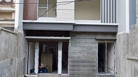 Rumah Baru Gress !!! di ARAYA TAHAP 2 Surabaya Timur, Minimalis, 2 Lantai... BURUANN !!! - EA -