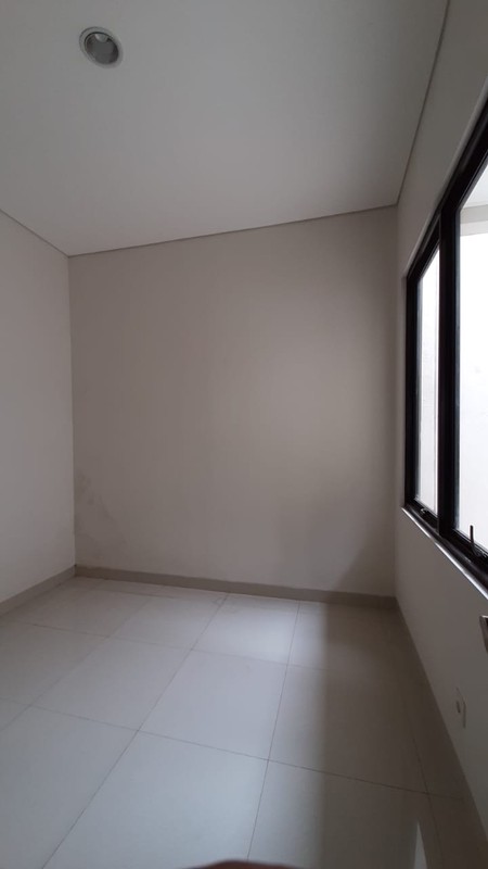 Rumah 2 Lantai Minimalis Siap Huni di The Eminent BSD Dekat Tol