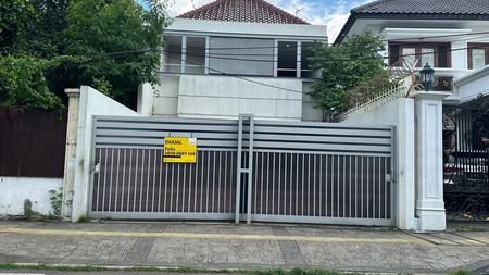 Rumah Langka di Menteng - Lokasi Premium, Kondisi Istimewa