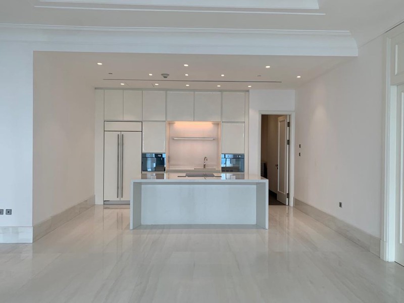 Brand new Saint Regis Apartment di Kuningan