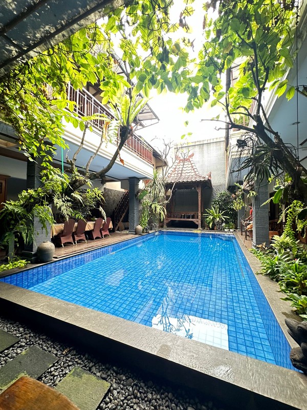 Hotel dengan gaya jawa klasik di lebak bulus, jakarta selatan