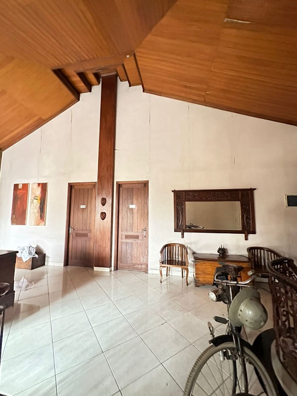 Hotel dengan gaya jawa klasik di lebak bulus, jakarta selatan