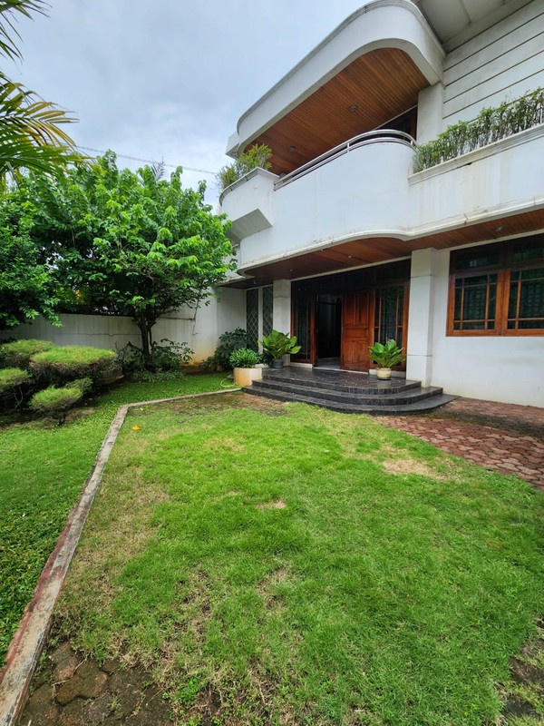 RUMAH DILOKASI TERBAIK DIMENTENG, JAKARTA PUSAT