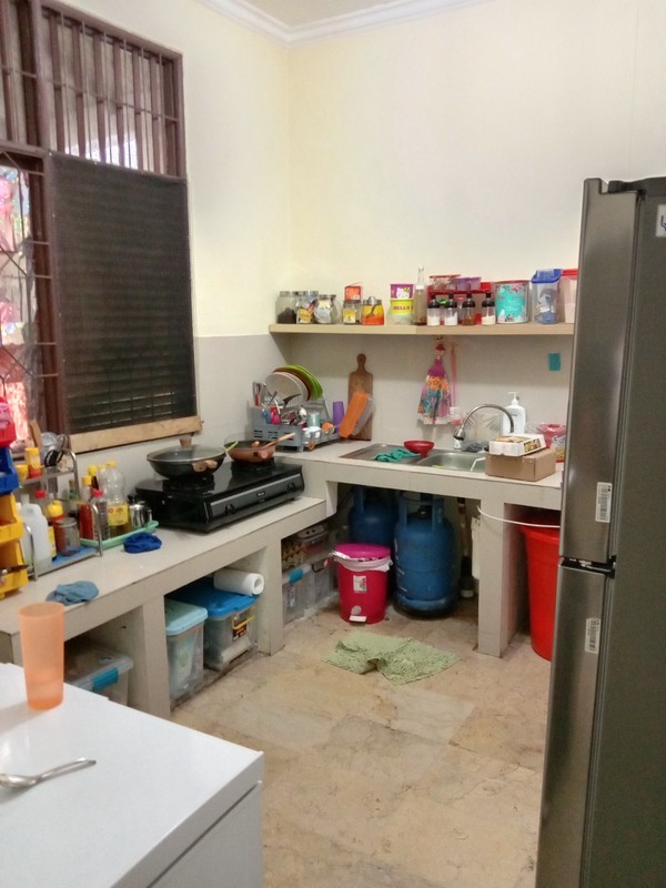 RUMAH DIJUAL "BU"  HITUNG TANAH DI KAWASAN ELIT DAN STRATEGIS @KEMANG PRATAMA, BEKASI